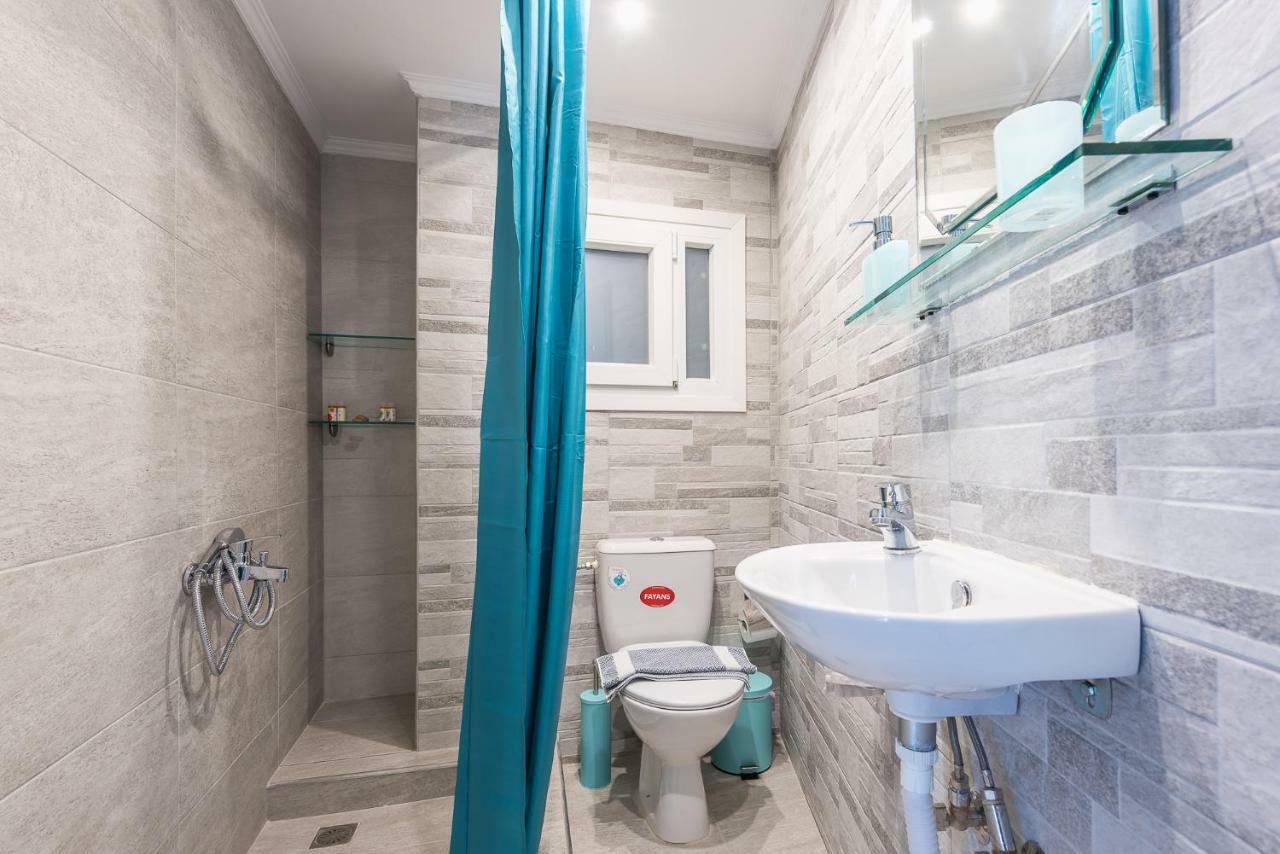 Apartamento Sweet And Central Apt For 2 Atenas Exterior foto